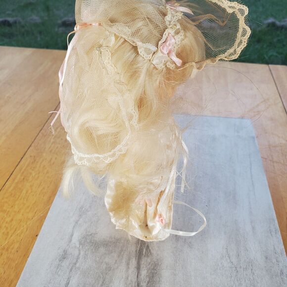 PM Inc 1992 Precious Moments Bride Doll 10" Blond Hair Dress Veil Shoes Panties - Picture 4 of 12
